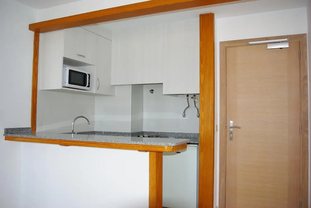 Apartamentos Embat Кан Пастилла 0*,  Испания