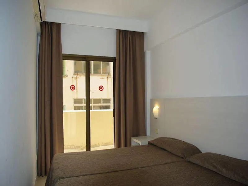 Apartamentos Embat Кан Пастилла 0*,